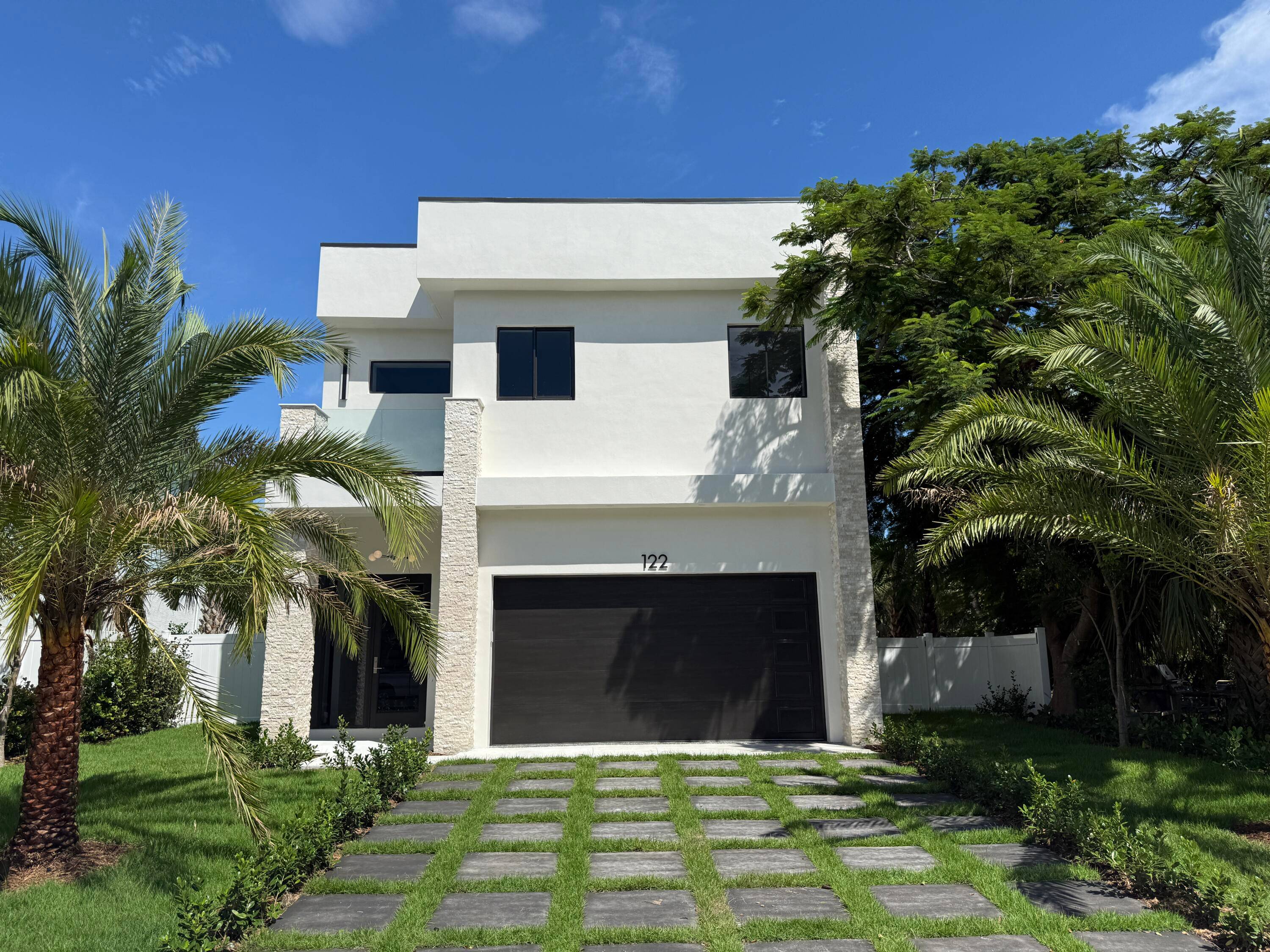 Brand New Construction. This sleek contemporary style home is on Auburn Drive in the Intracoastal community of College Park.