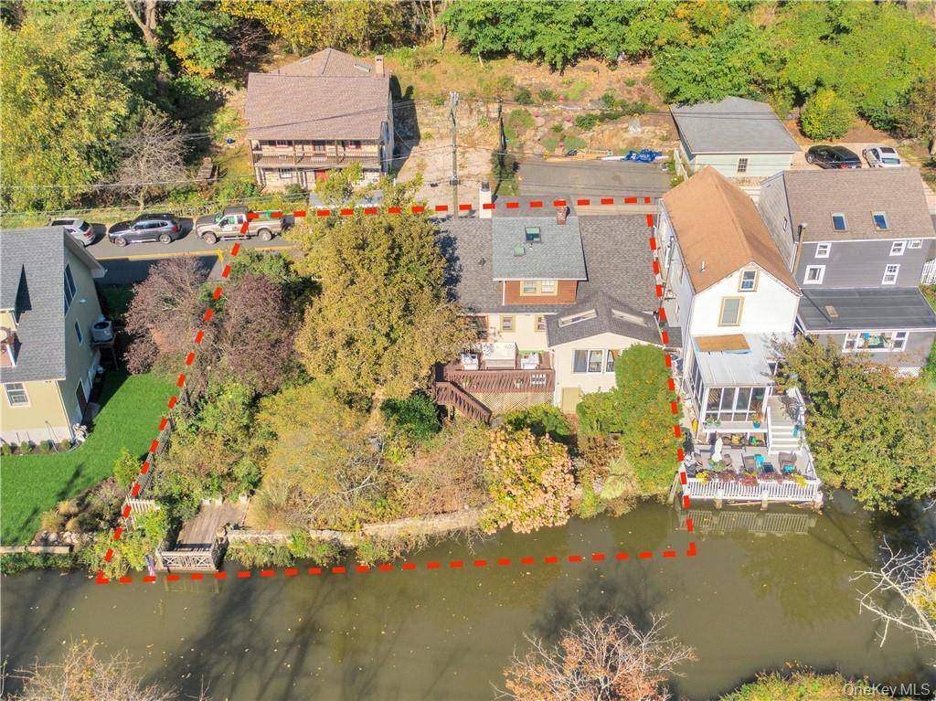 SWEET ON THE CREEK For all nature lovers and creatives in search for inspiration or a weekend getaway, welcome to 351 Piermont Ave, Piermont NY, a fully furnished rental located ...
