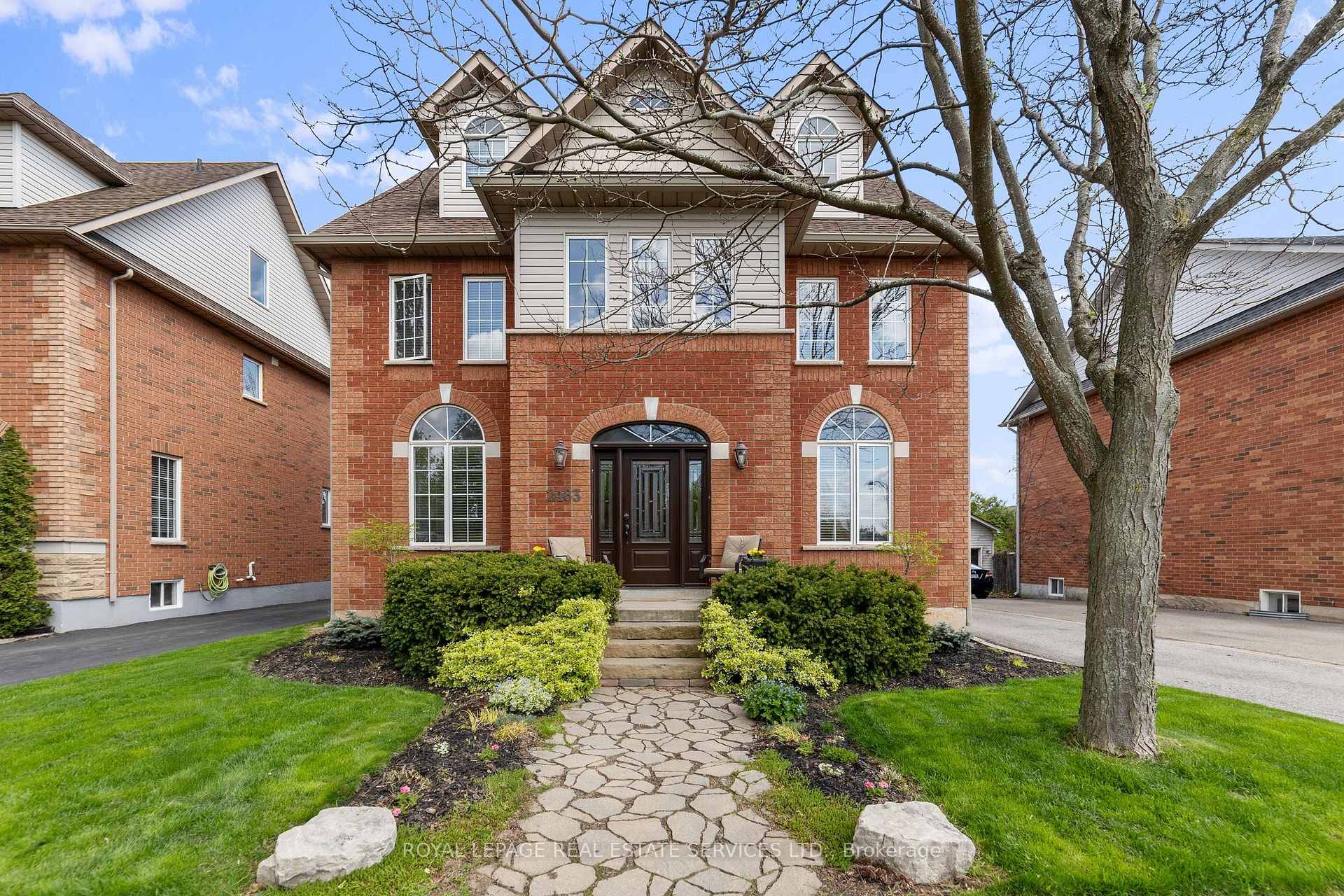 Nestled on a small quiet crescent next to a beautiful park this large home in River Oaks with a pool sized lot is the perfect location.