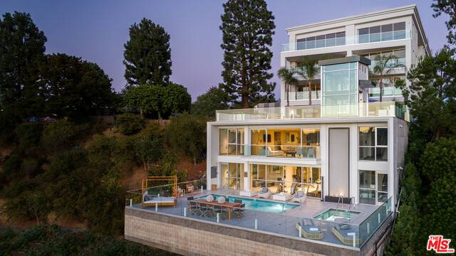 2391   Roscomare Rd Bel Air LA