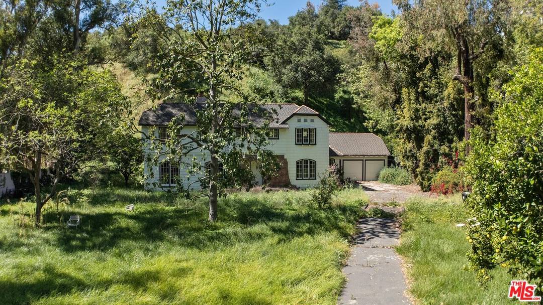 2221 Benedict Canyon Dr 4BR Beverly Hills Post Office | B.H.P.O. La