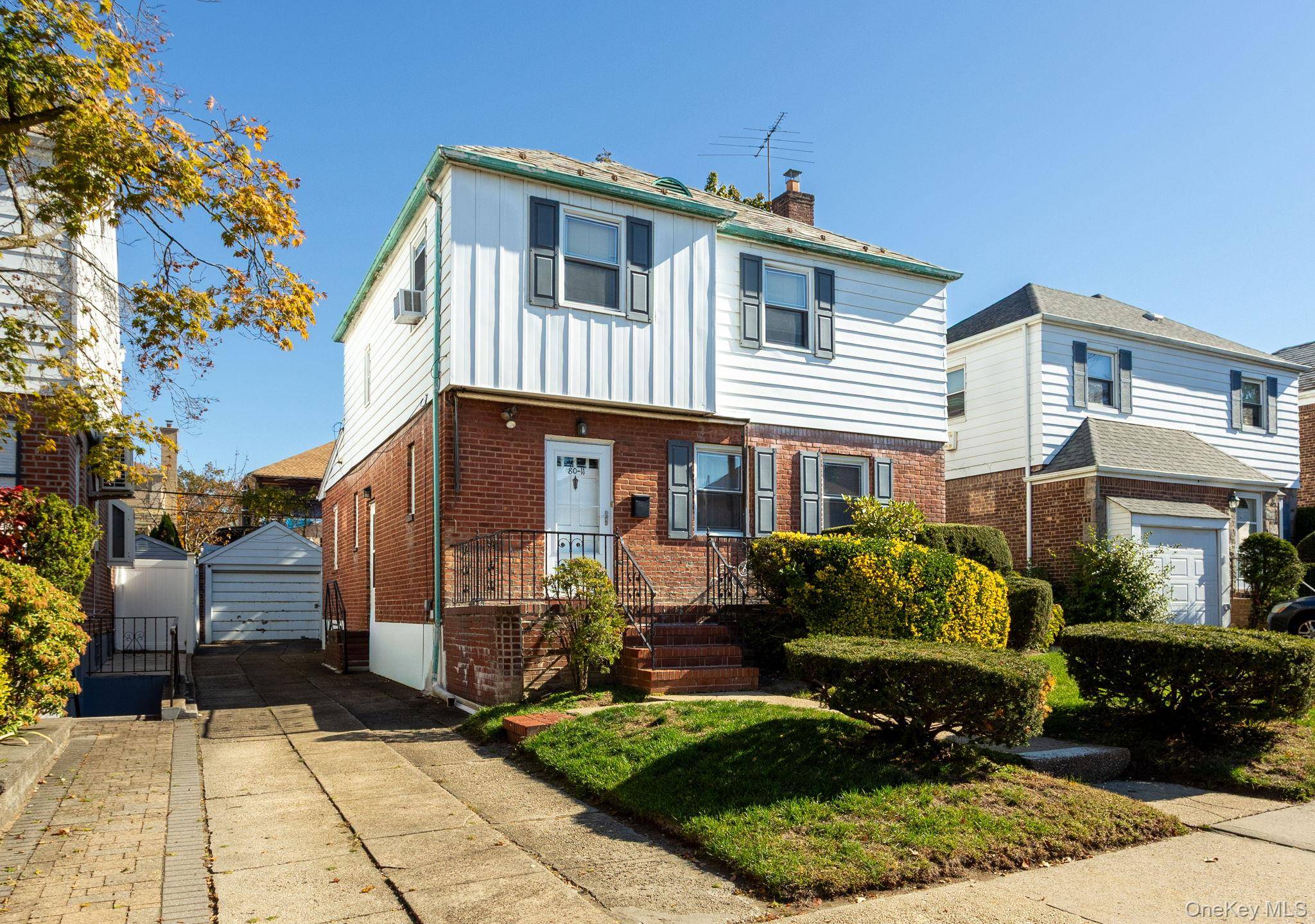 Bring your decorating ideas to this inviting 3 bedroom, 1.