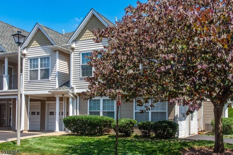 Beautiful End unit Townhouse in Clifton now available !