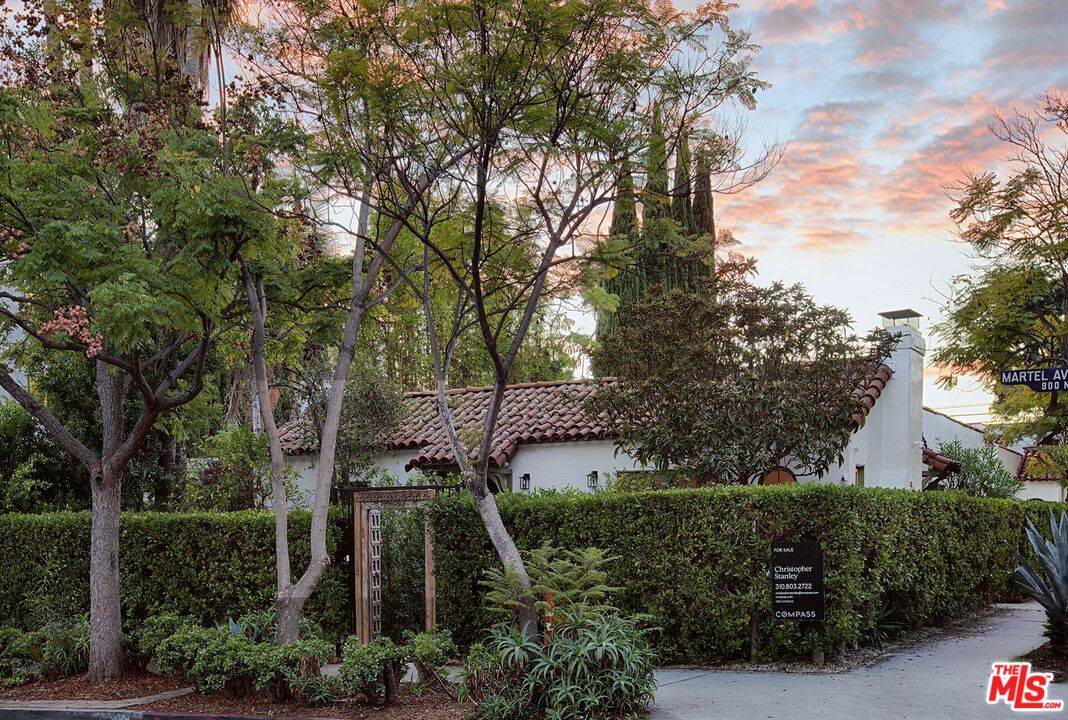 951  N Martel Ave 2BR Hollywood Hills East La