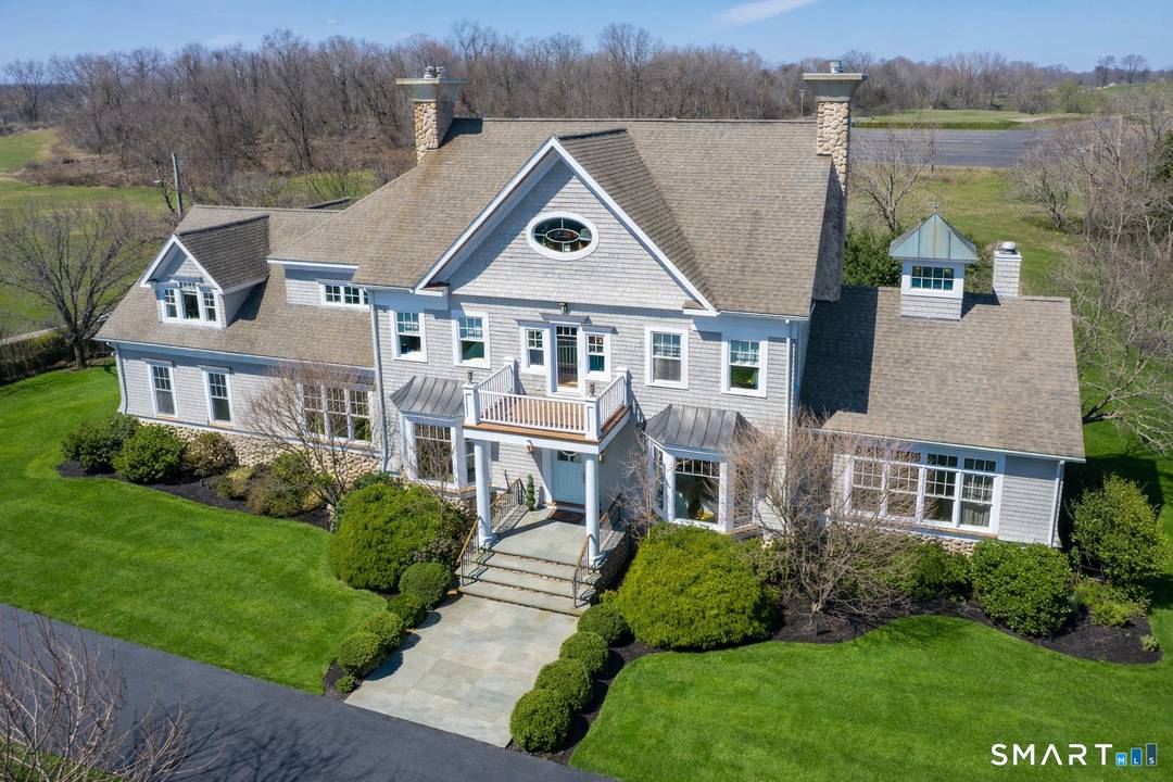 Welcome home to the Gold Coast of Norwalk.