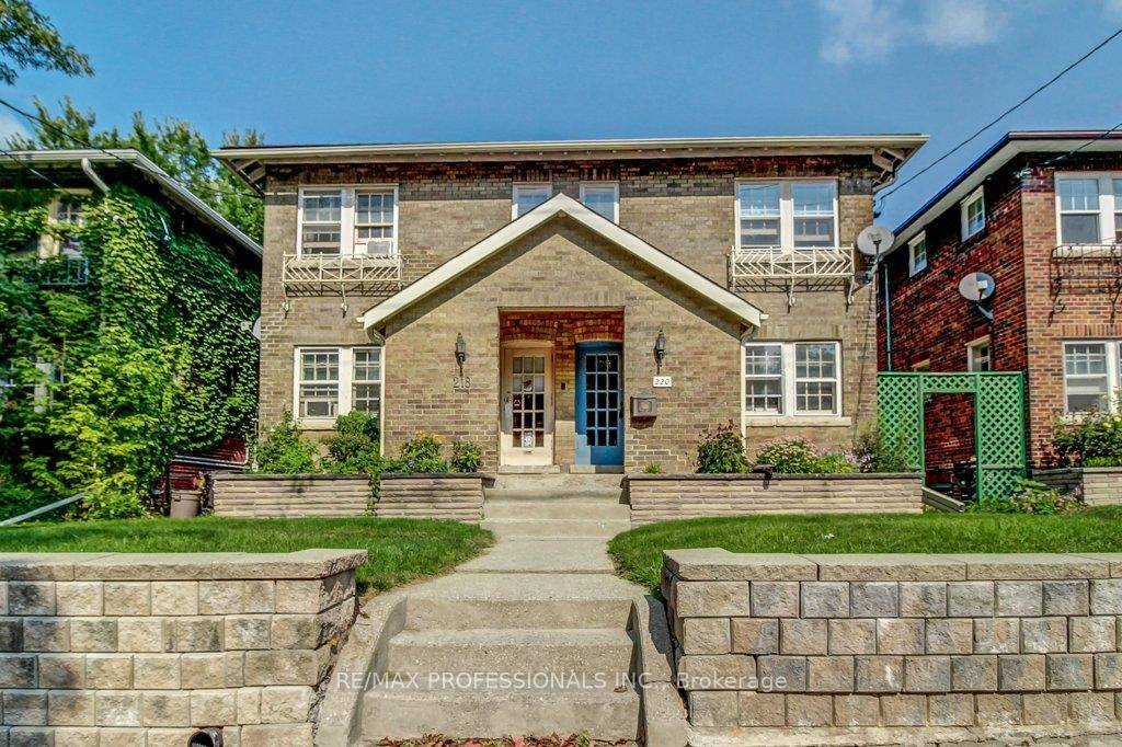 Fully Renovated Lower Level Unit, Private Entrance, 1 Bedrm, 1 Bathrm, Open Concept Living Kitchen, Ensuite Laundry, Walkup To Private Patio.