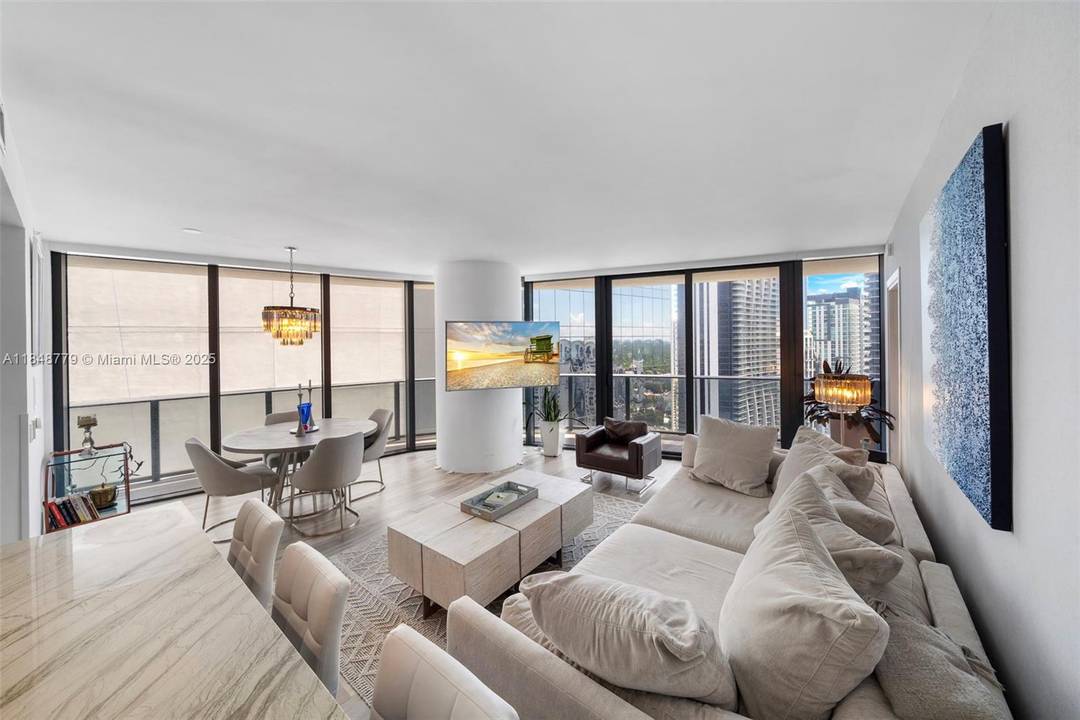 Fully furnished, move in ready, 3 bed 3 bath corner residence on the 35th floor with stunning southeast views of Biscayne Bay and the Brickell skyline.