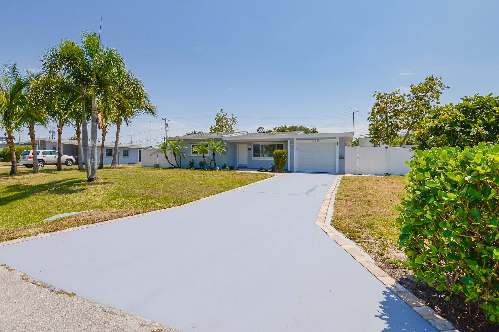 Welcome to this stunning 2 bedroom, 1 bath home that's been completely renovated from top to bottom.