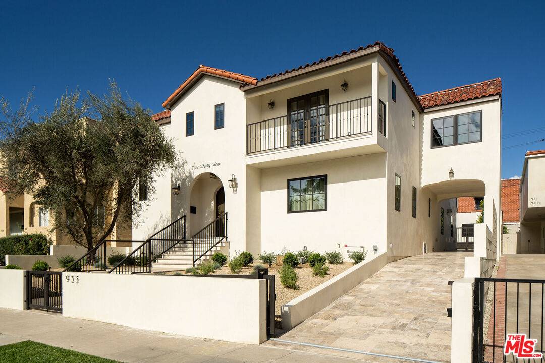 933  S Sycamore Ave 5BR Hancock Park La