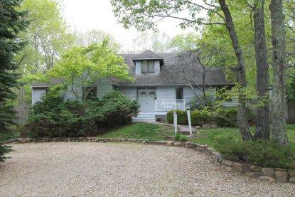Chic Country Home in Hampton Waters