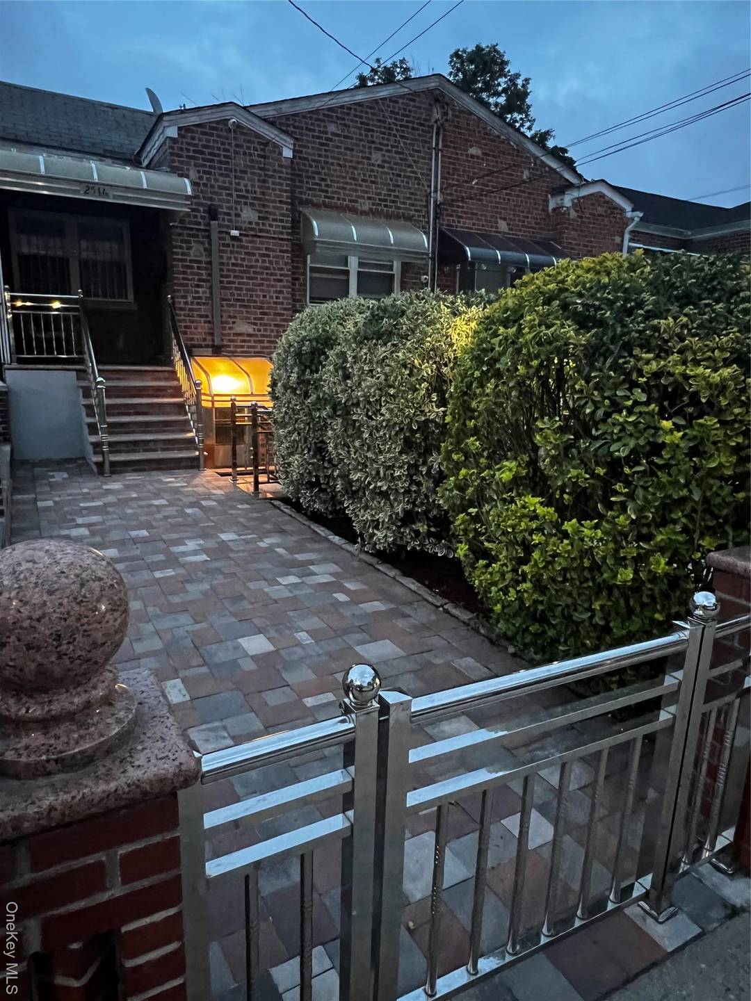 Charming Two Unit Single Family Home in Pelham Gardens Welcome to this beautifully maintained single family home offering two separate living spaces, perfectly designed for comfort, privacy, and togetherness.