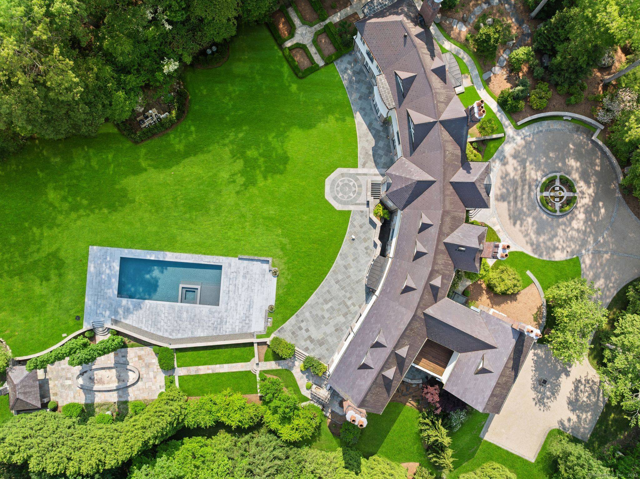 119 Proprietors Crossing is a breathtaking estate by architect James E.