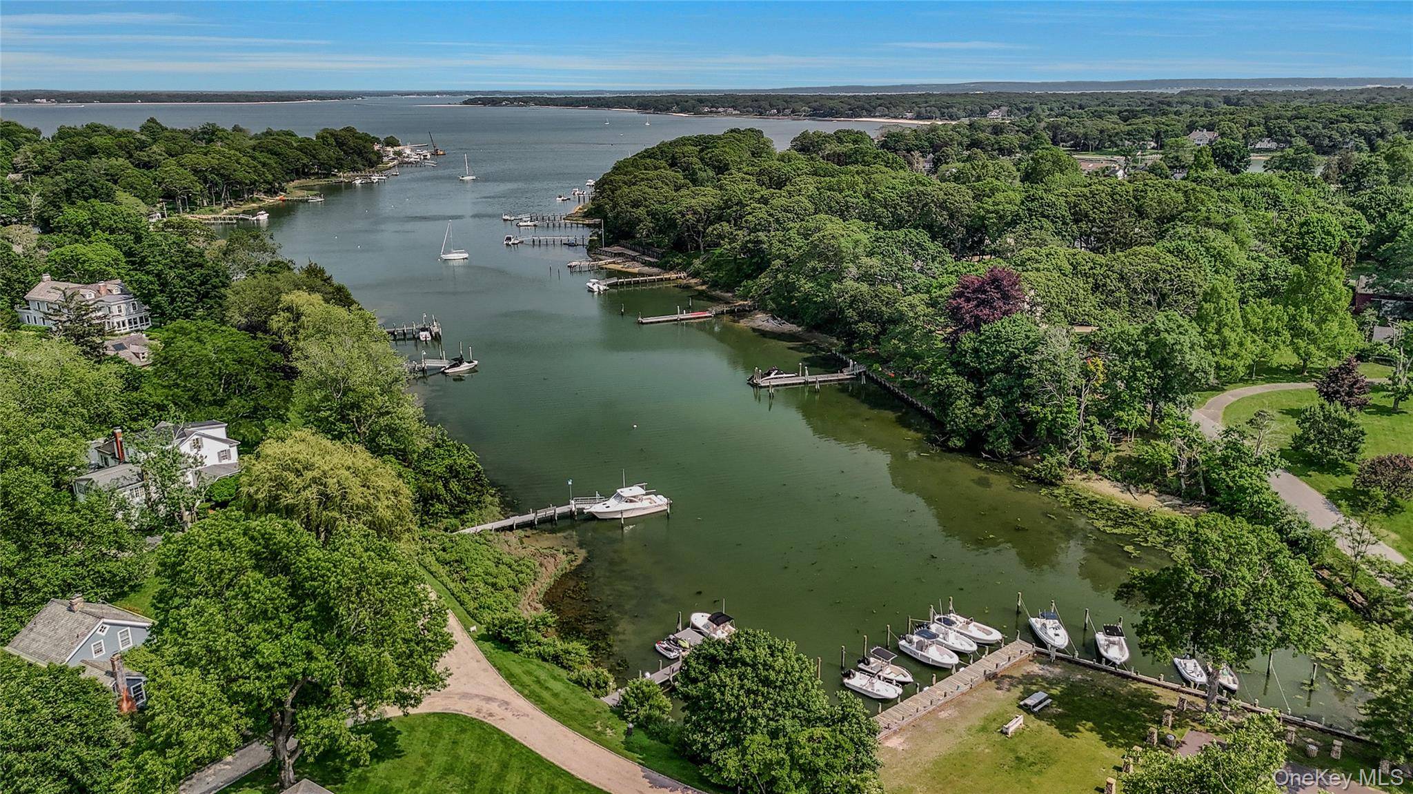 Charming 2 Bedroom, 1 Bath Cottage in Southold Perfect for Seasonal or Annual Rentals Experience the idyllic escape of this enchanting cottage, offering endless charm and privacy on a beautiful ...