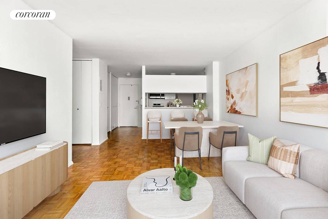 Priced to Sell at 525, 000 Welcome to an amenity rich building 24 hr Gym, Stunning Roof top with multiple sitting areas, views of the Hudson River, Statue of Liberty, ...