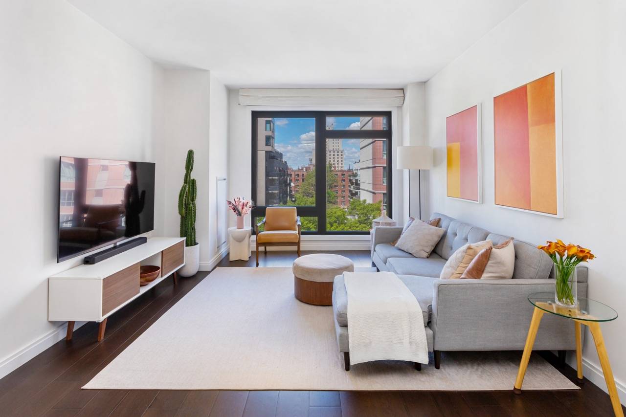 Welcome home to Apartment 5B at Baltic Park Slope condominium.