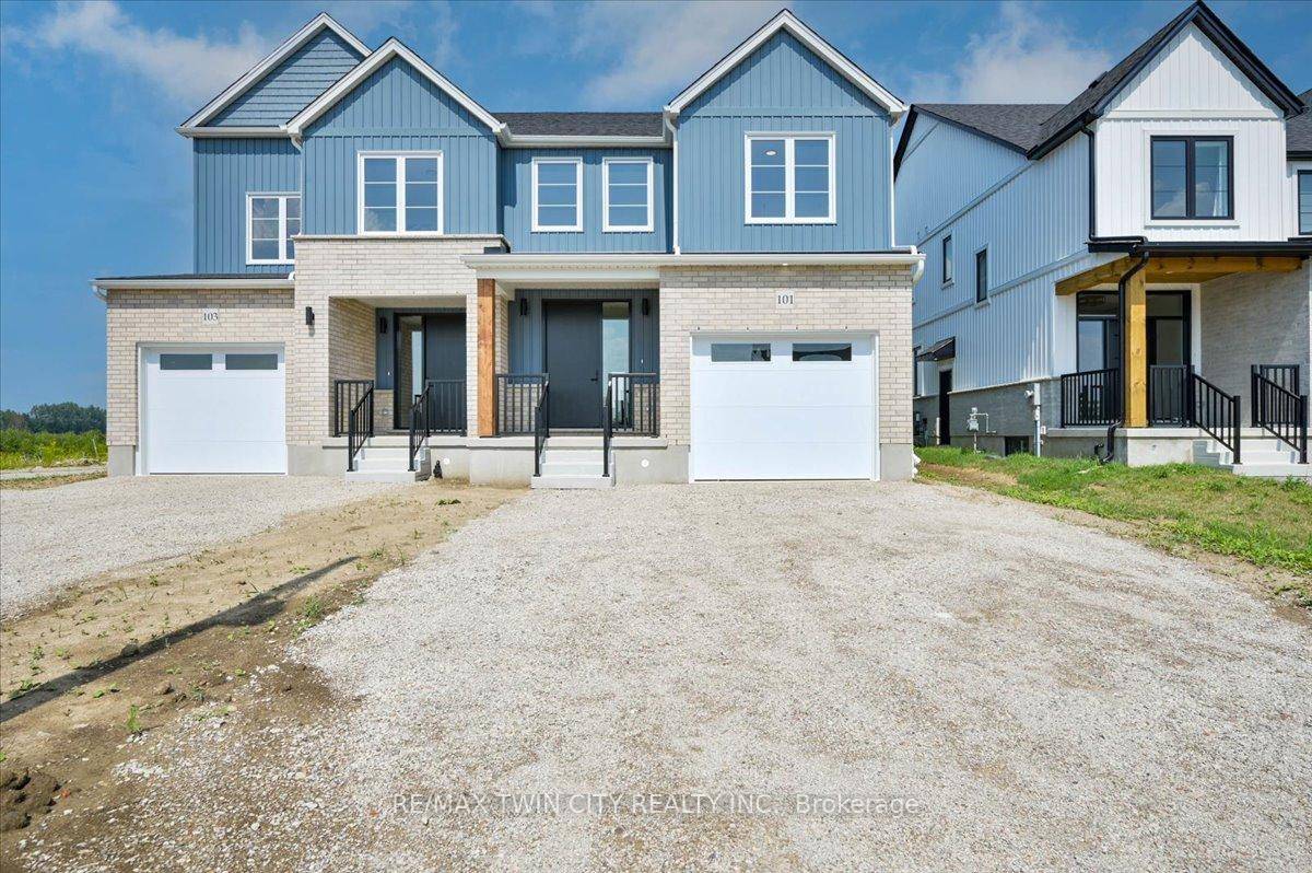 Beautiful curb appeal for an equally beautiful Mitchell countryside setting.
