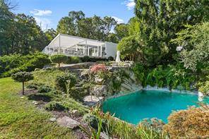 The Otnes House, a true floating oasis !