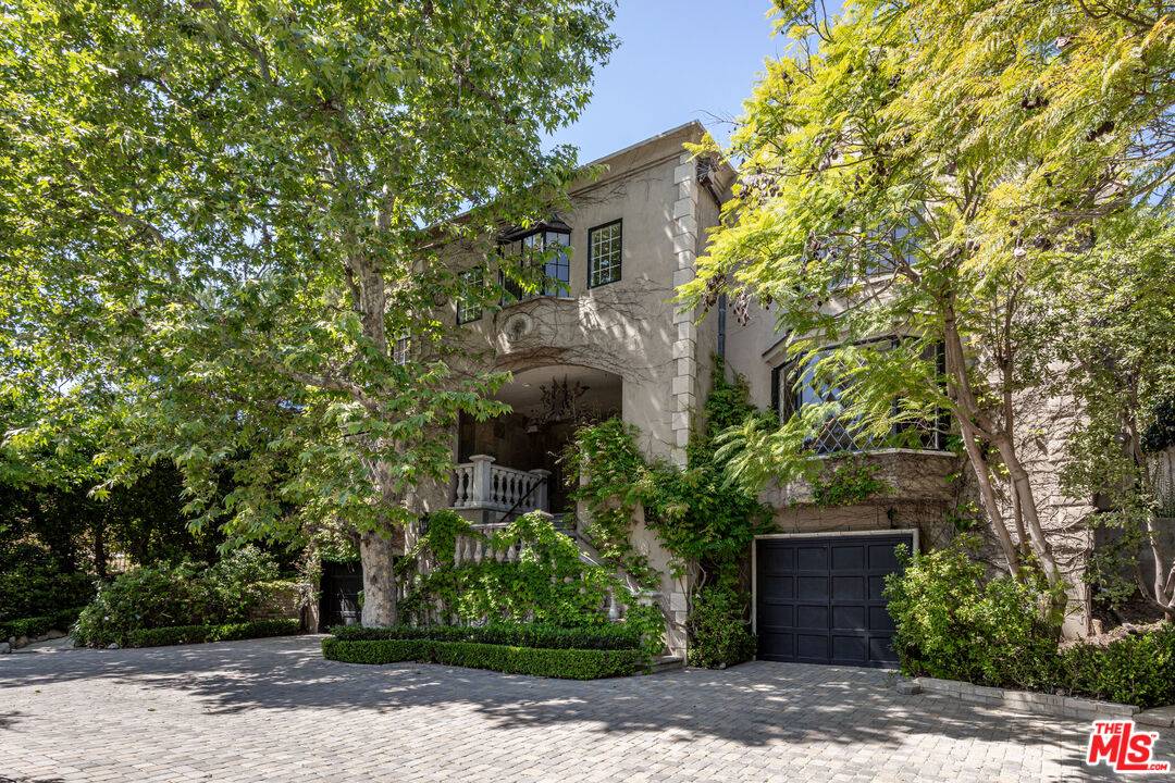 353 N Gunston Dr 5BR Brentwood La