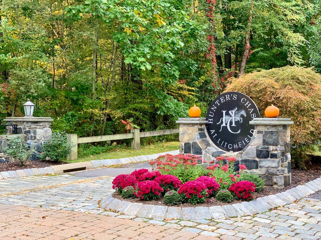 Now available at Hunter's Chase in Litchfield, this distinguished Pimlico style residence, features a newer reimagined open floor plan, and offers 3 bedrooms and 3.