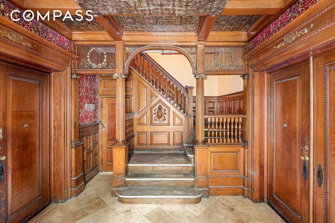 Welcome to 400 Stuyvesant Avenue a beloved limestone nine unit landmark in the heart of historic Stuyvesant Heights.