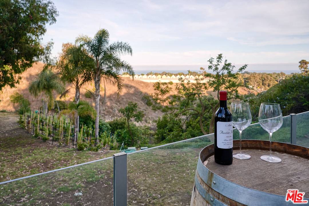 28907   Wight Rd 4BR Malibu La