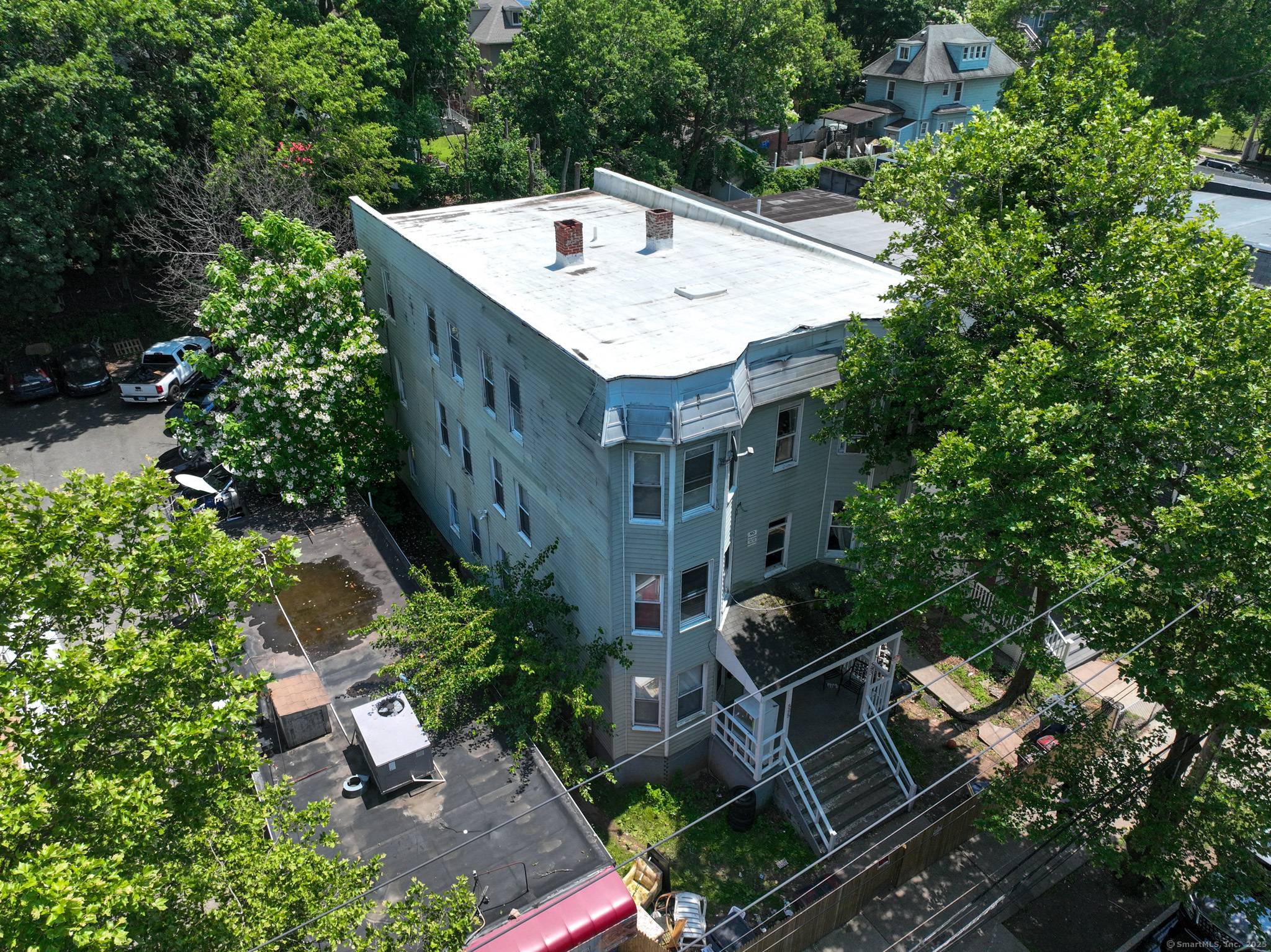 Turnkey 6 unit multifamily just steps from Science Park and Yale.