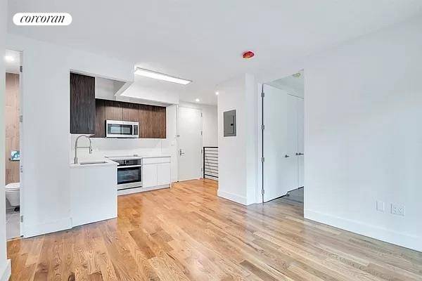 Welcome to the Penthouse at 194 Lexington Avenue between Bedford and Nostrand Avenues.