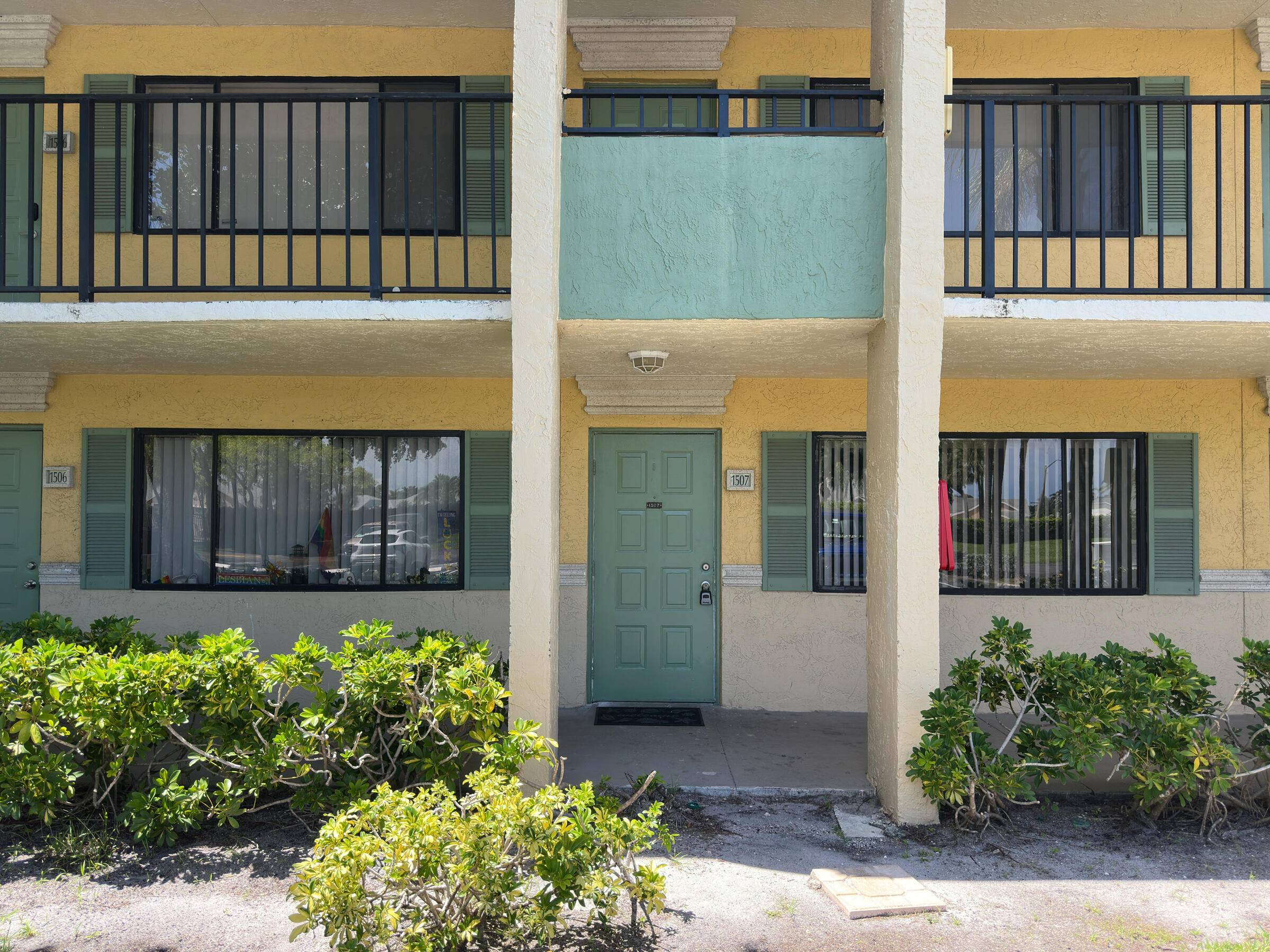 1507 Meadows Circle Condo Palm Beach
