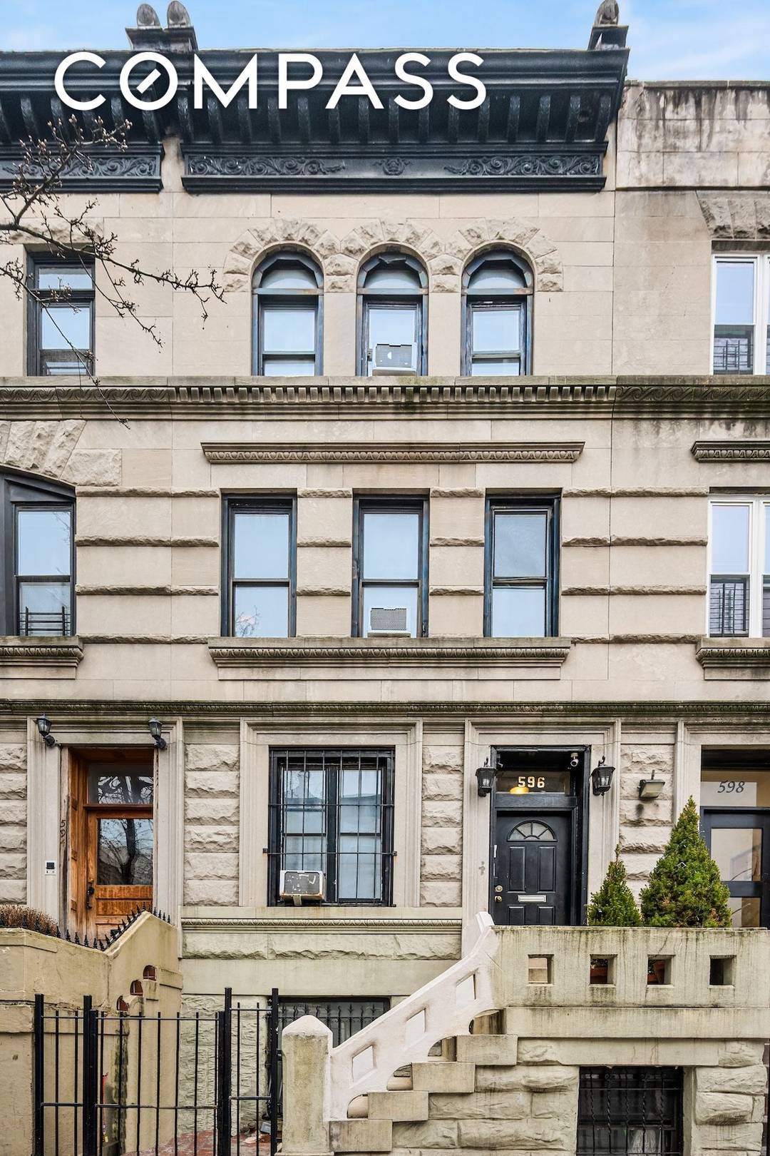 596 West 152nd Street presents a rare opportunity to acquire a classic Hamilton Heights multi family townhouse in a highly convenient Upper Manhattan location.