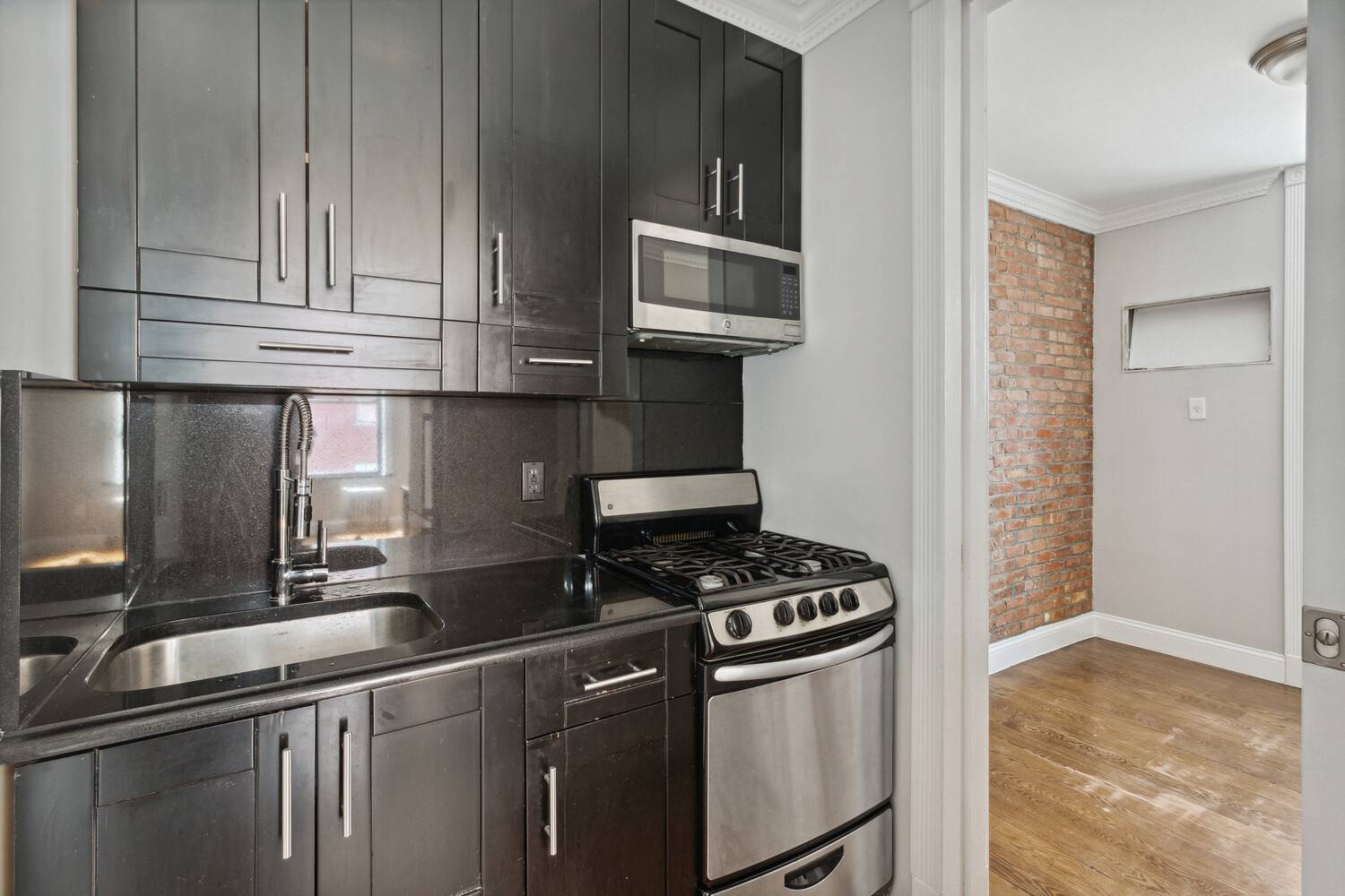 Available for immediate move in.