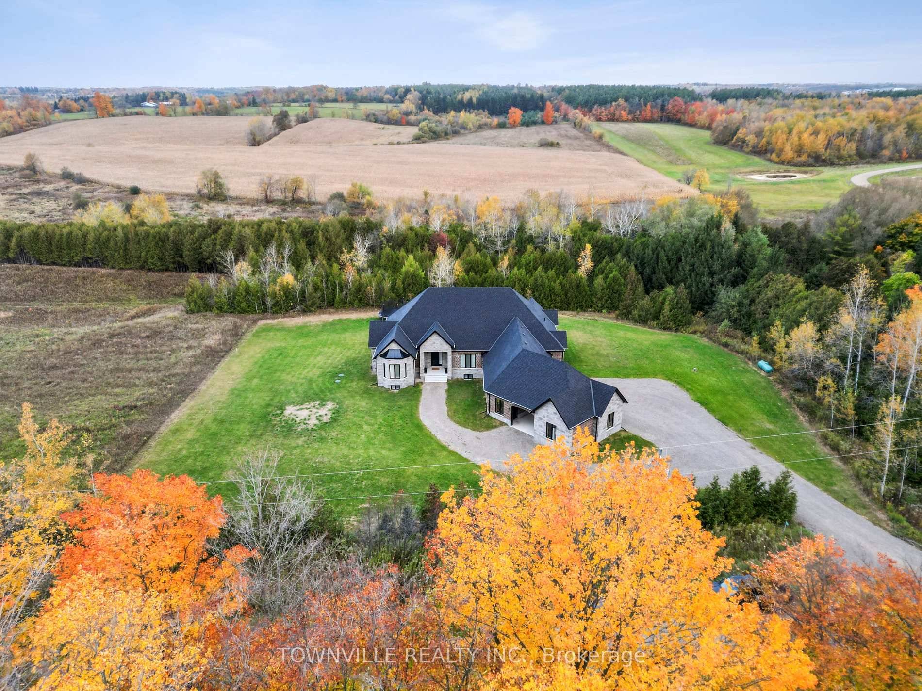 Luxury Living Awaits in This Estate !