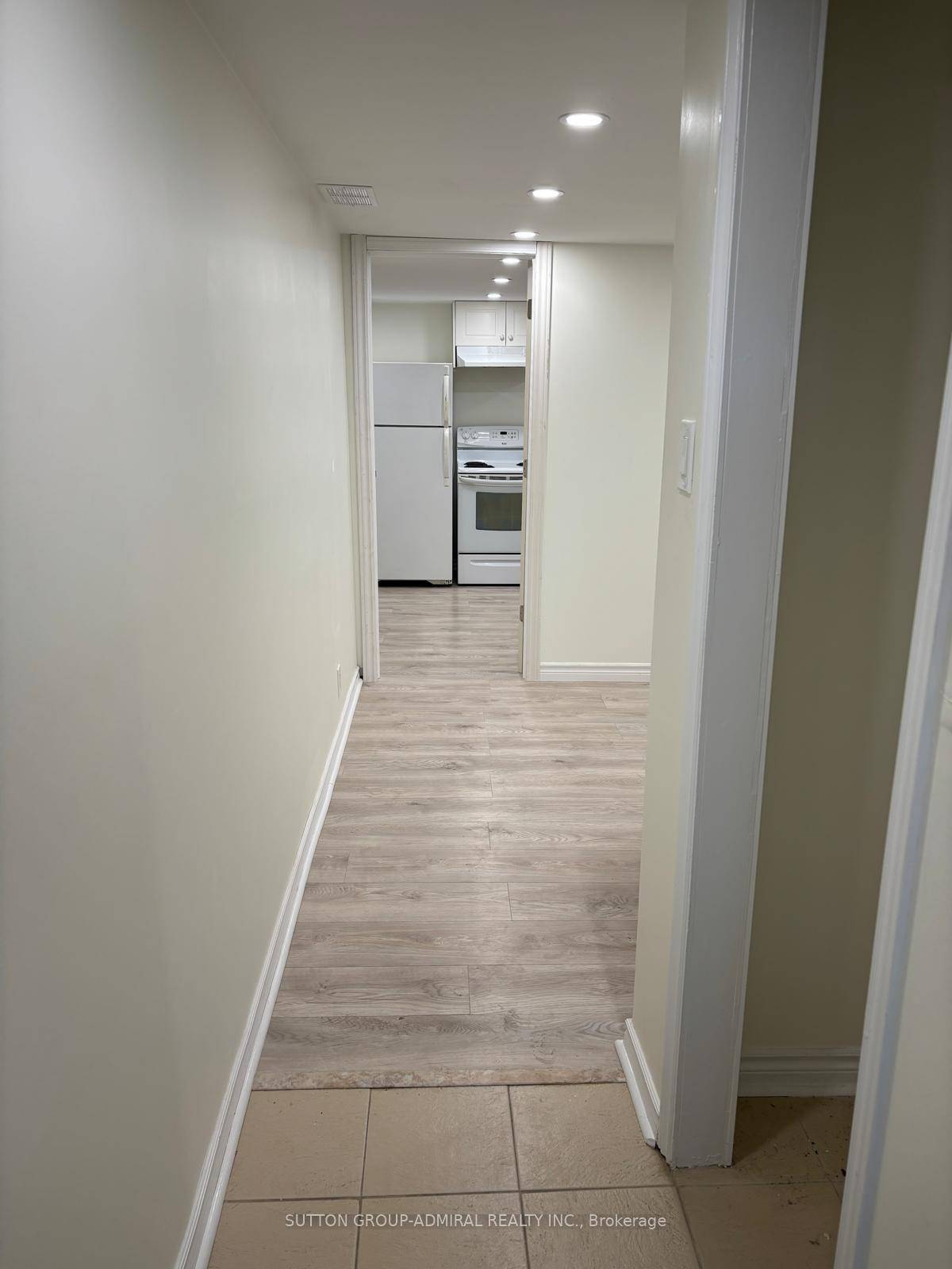 One Bedroom Apartment for Rent 116 Fisherville Rd Bathurst amp ; Steeles Area Bright and updated one bedroom unit with separate entrance.