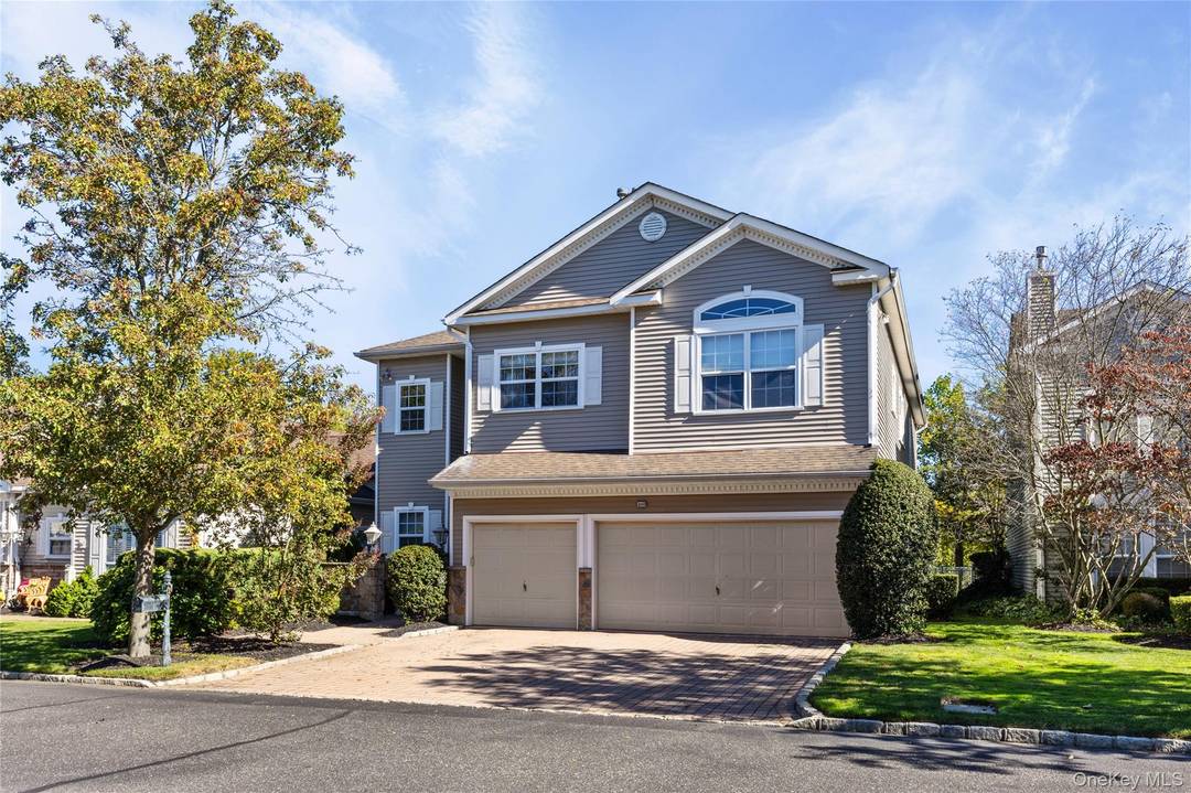 Welcome to this fabulous 5 bedroom, 4.