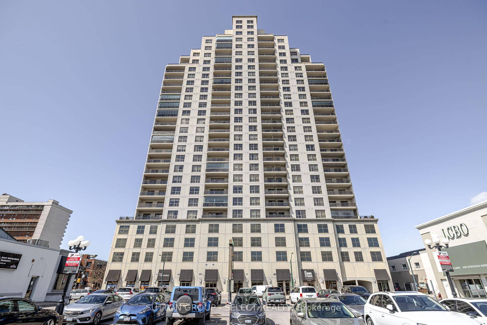 Welcome home to the Renaissance II at 330 Ridout in the heart of downtown London.