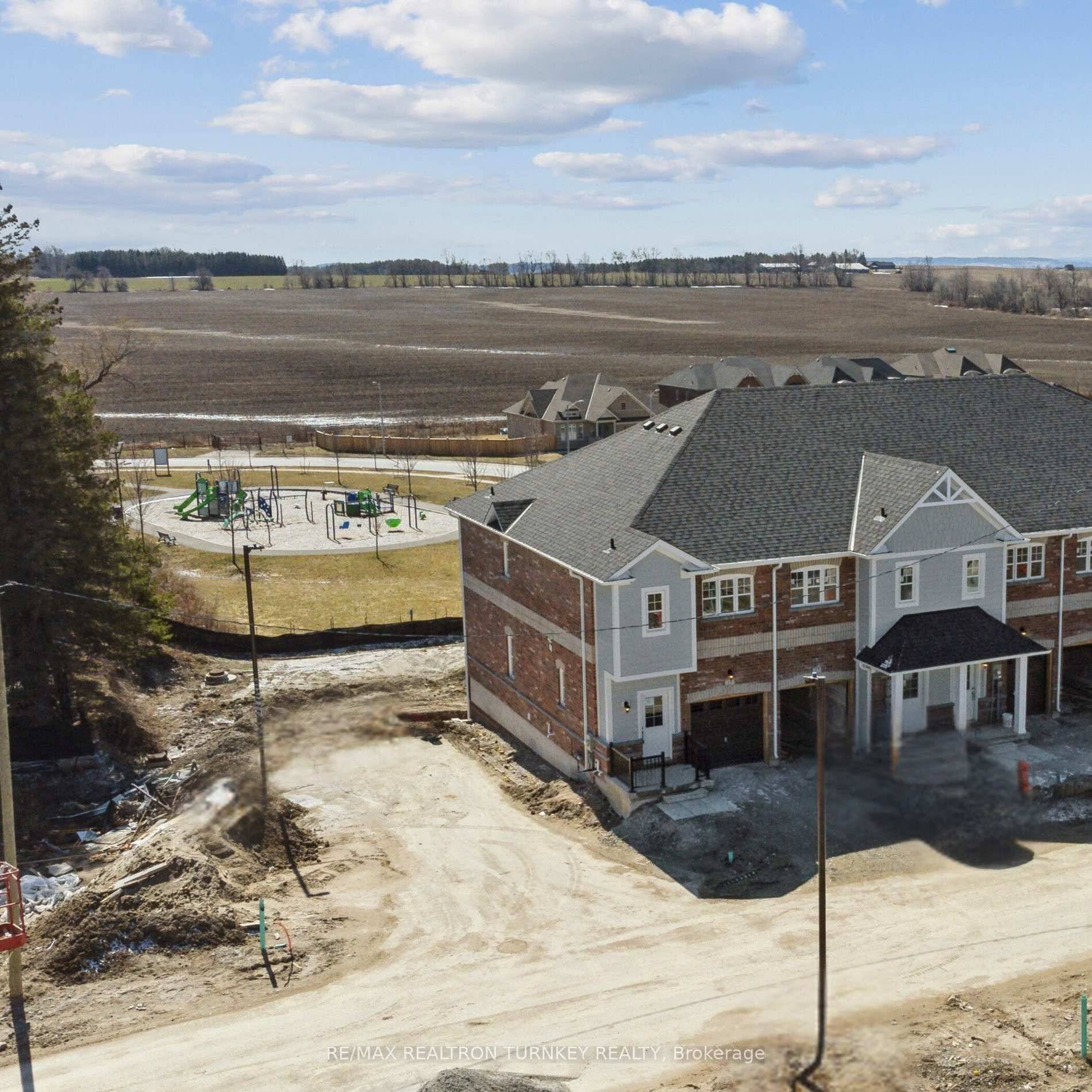 Welcome to 15 Ravenscraig Place, a gorgeous, brand new end unit townhome nestled in the heart of Cookstown, offering the perfect blend of style, comfort, and convenience.