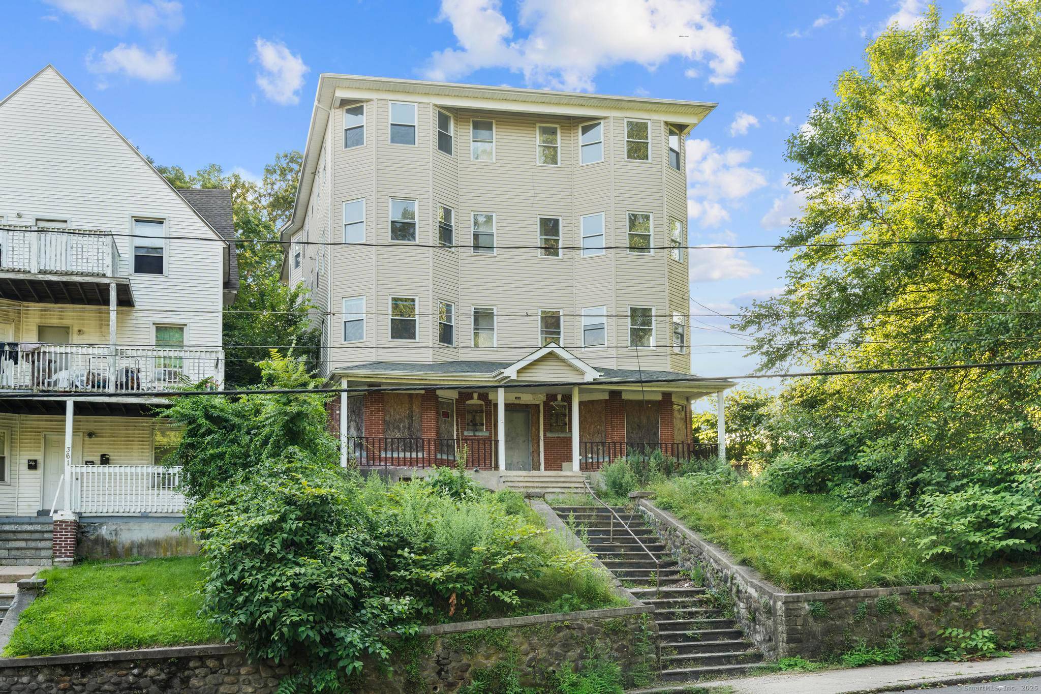 SEMI RENOVATION PROJECT AVAILABLE !