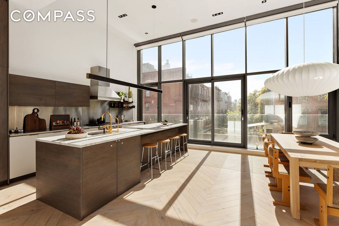 Impeccable contemporary luxury awaits in this sun splashed four bedroom, three and a half bathroom triplex condominium featuring dramatic proportions, upscale designer finishes, and three levels of private outdoor space ...