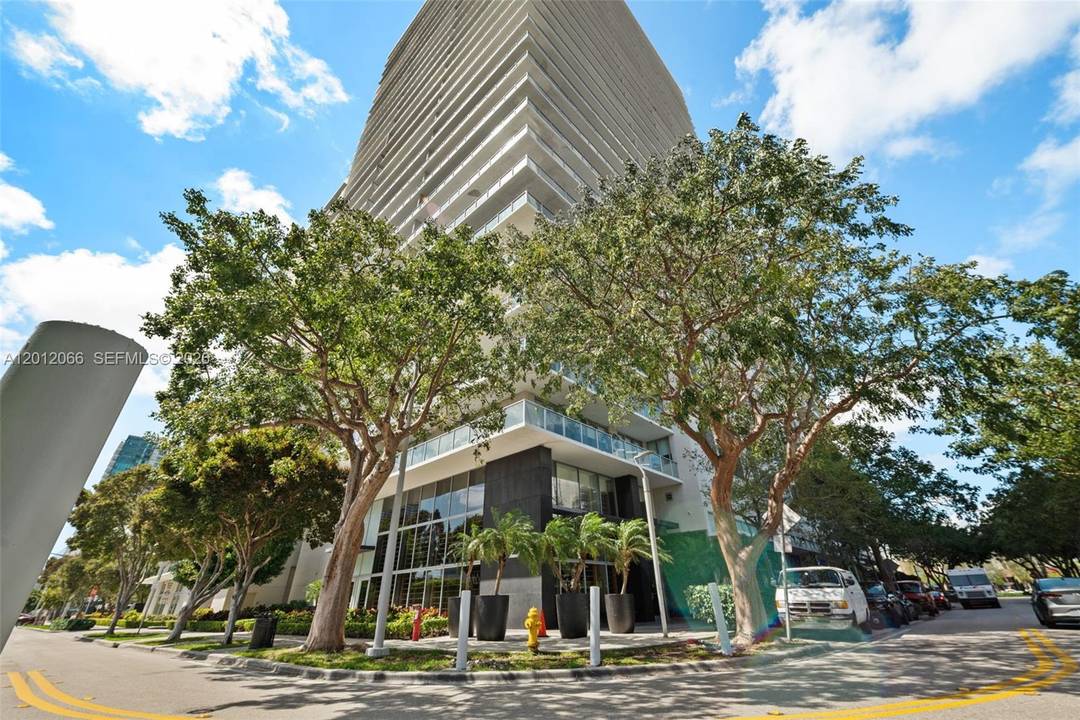 Stunning 2 bedroom, 2. 5 bath residence at Midtown Two featuring soaring ceilings, unobstructed views, and a highly desirable split floor plan for ultimate comfort and privacy.