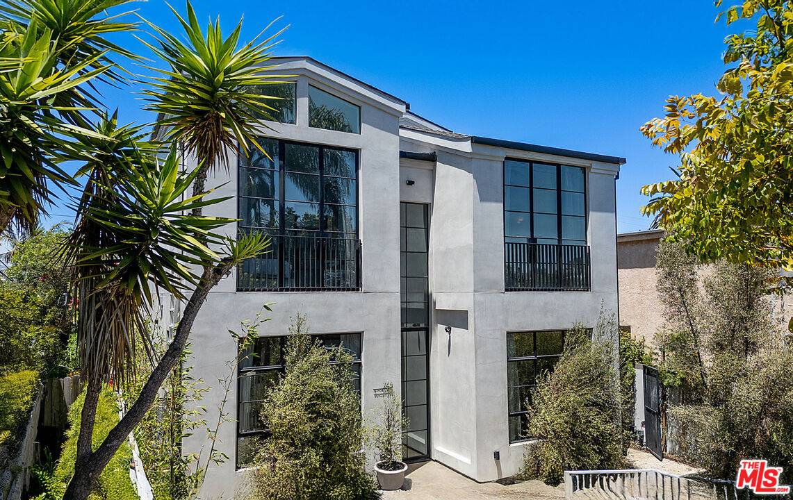 745  E Sunset Ave 4BR Marina Del Rey La