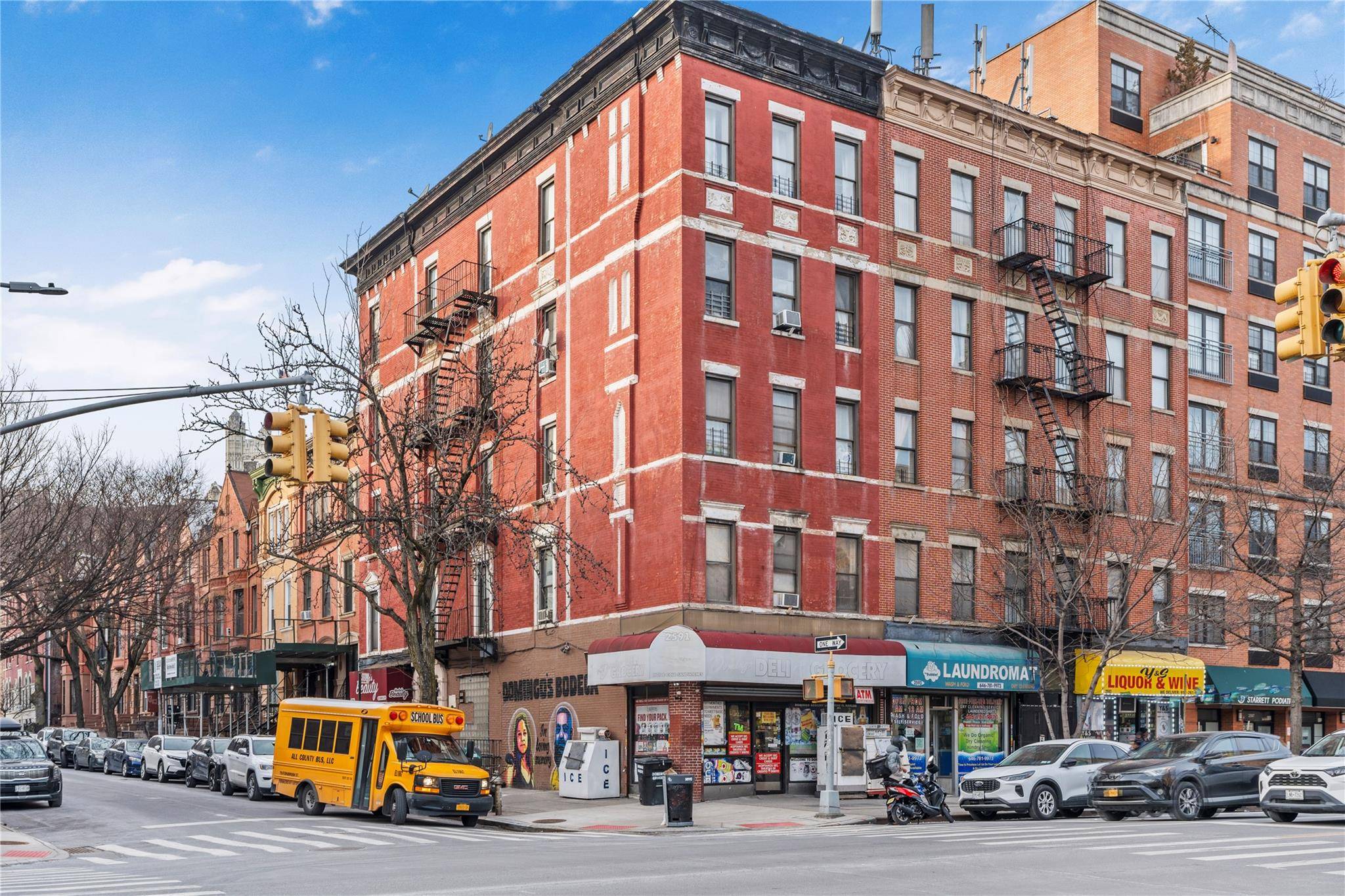 Don't miss out on this exceptional opportunity in the heart of Harlem, NY !