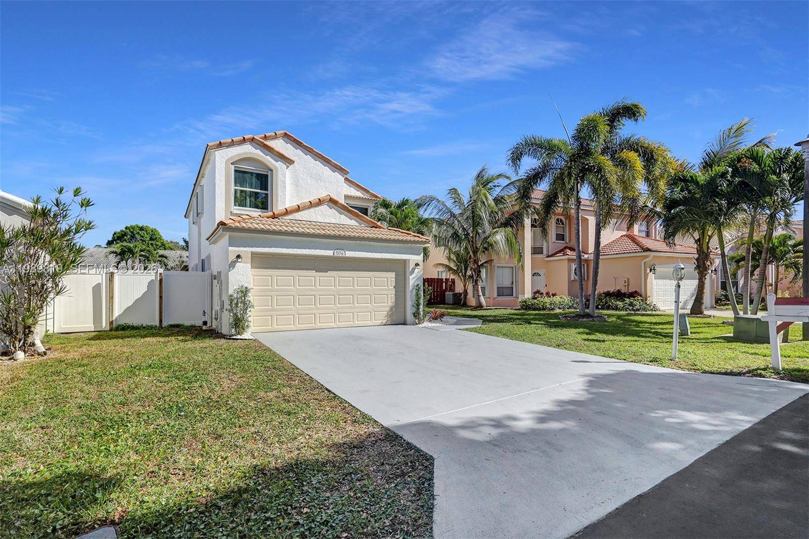 Luxury Fully Remodeled Home in Prime Greenacres Location Near Lake Worth amp ; Turnpike Welcome to an exceptional opportunity to own a beautifully renovated 4 bedroom, 2 bathroom residence located ...
