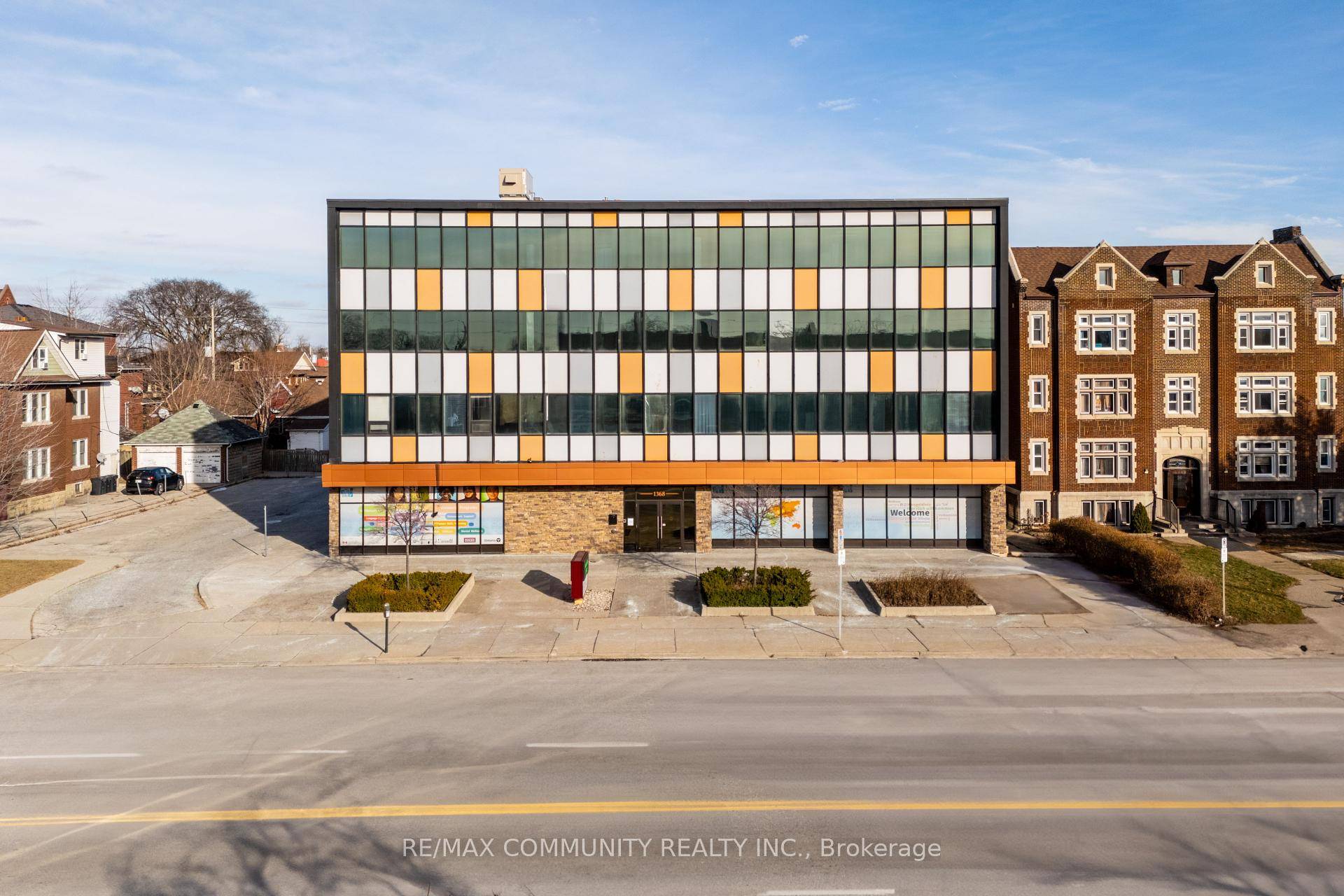 Prime investment opportunity in the heart of Windsor !