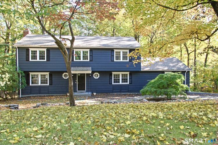 LAKE RIGHTS ! A rare rental opportunity in Trumbull's sought after Canoe Brook Lake private community !