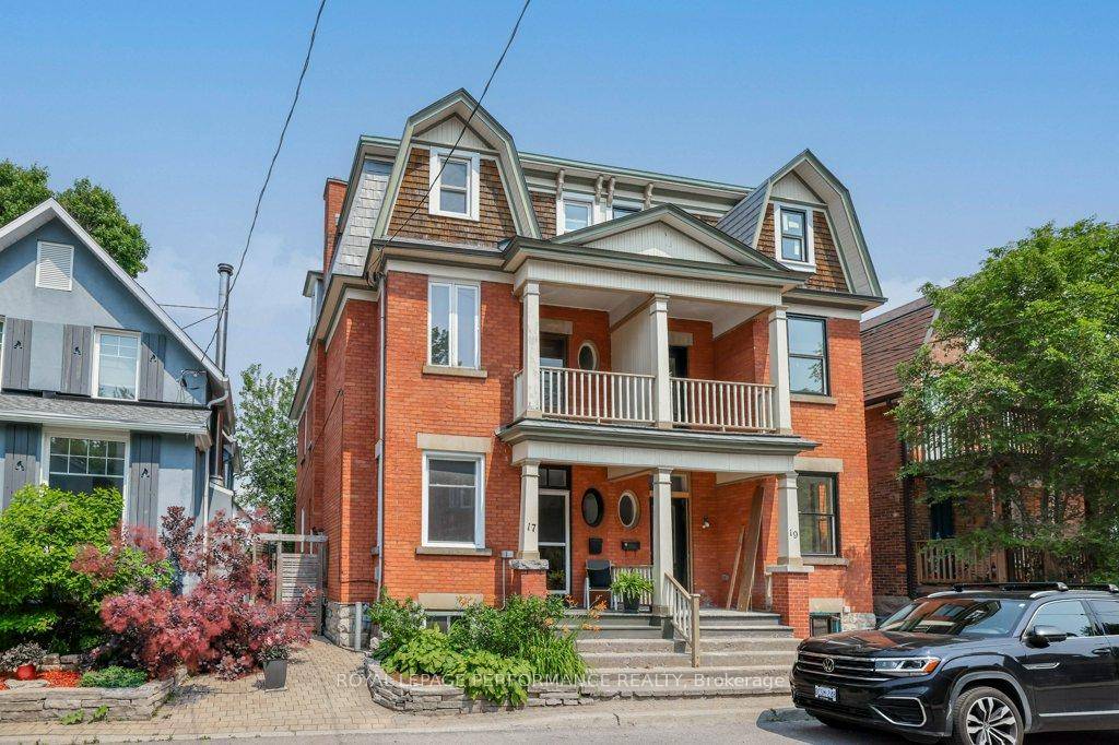 Tucked away on a quiet cul de sac, just east of Bank Street in the Glebe, this charming and extra spacious 3 storey semi detached Victorian home offers the perfect ...