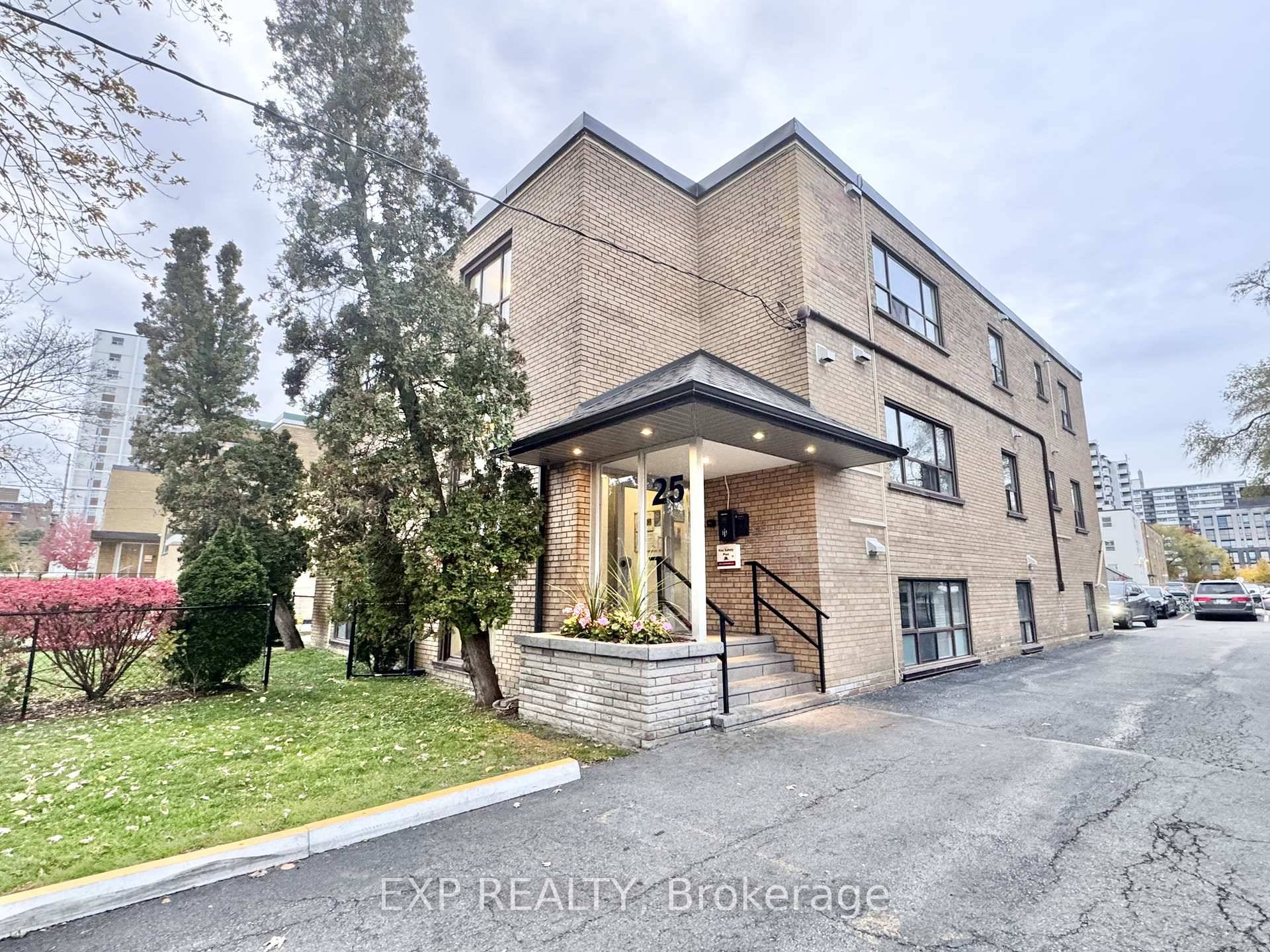 Discover one of the largest Bachelor unit available in central Mississauga an upgraded, generously sized home that delivers both comfort and value in a prime location.