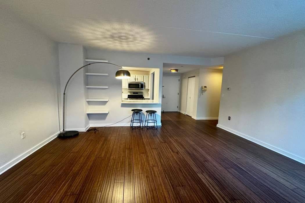 Live across from the trees in this sun filled, fully upgraded 2 bedroom condo at Ellington on the Park, a full service building in the heart of Harlem.