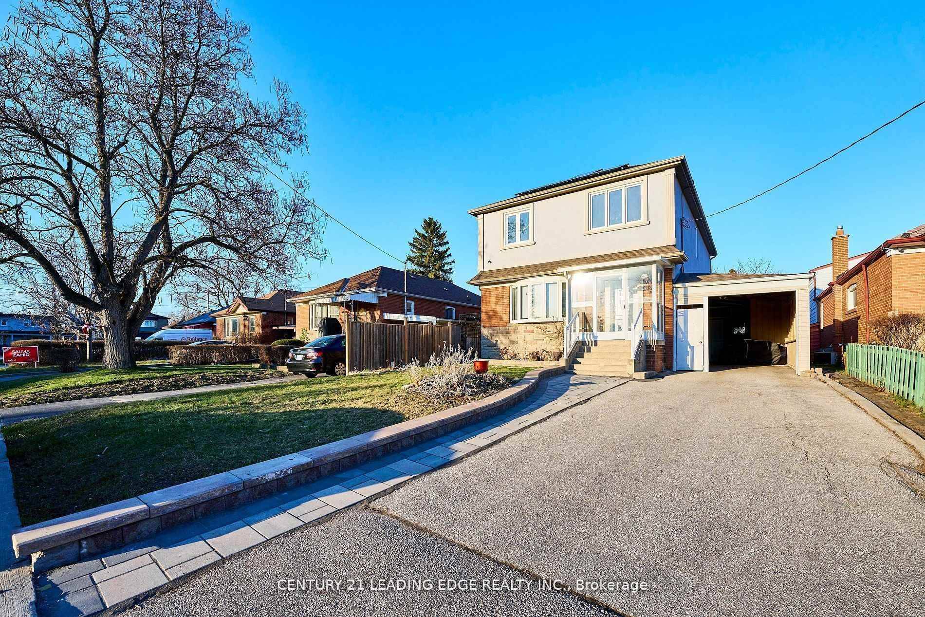 Client RemarksIncredible investment opportunity near Centennial College Ashtonbee Campus !