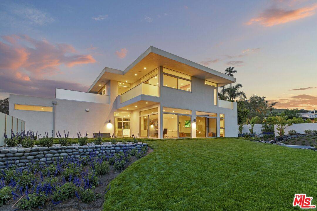 5738 Busch Dr 4.0 Malibu LA