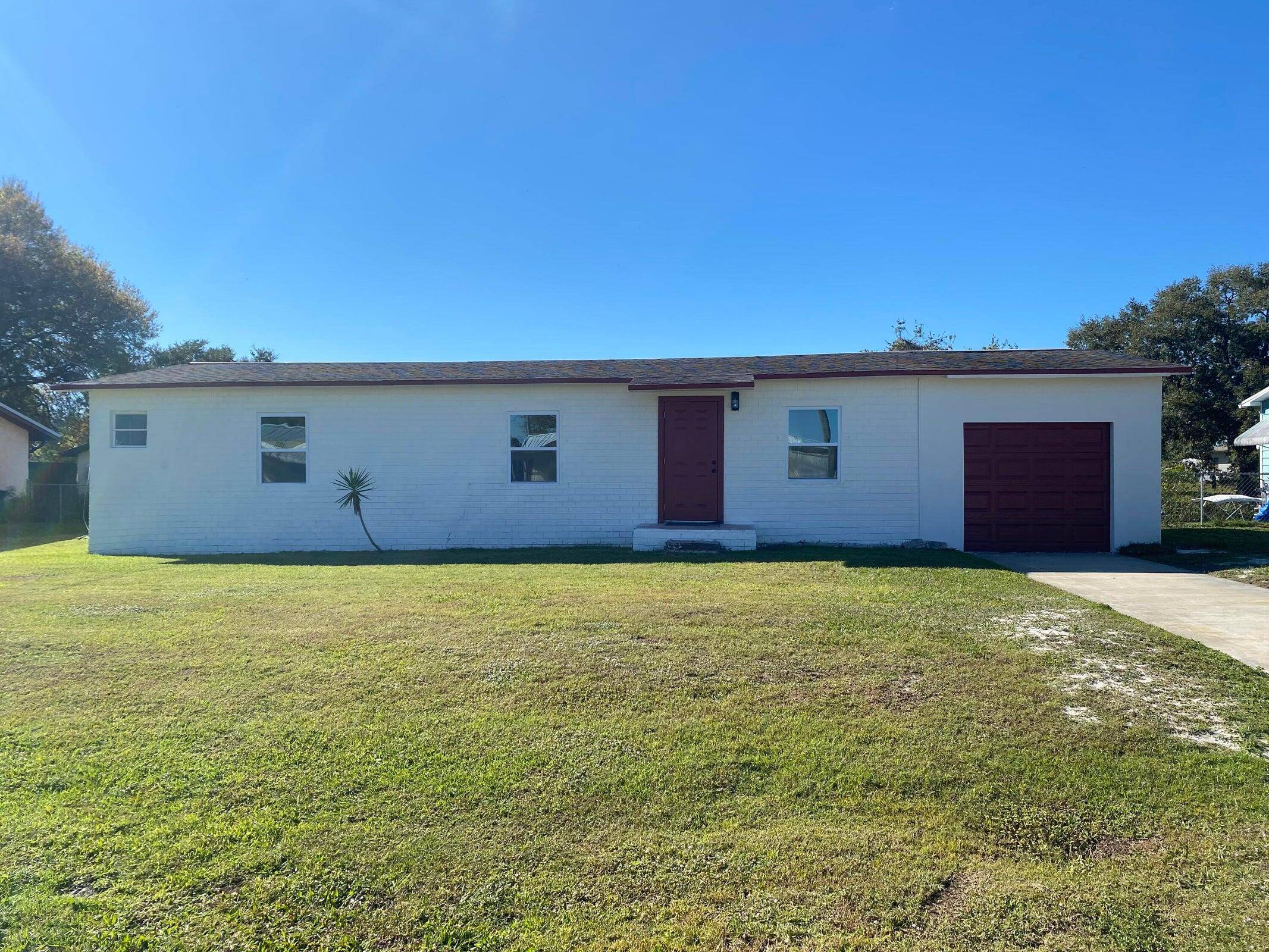 Calling all fishing enthusiast to this waterfront 3b 2b 1car brick canal home with OKEECHOBEE LAKE ACESS NO LOW BRIDGES.