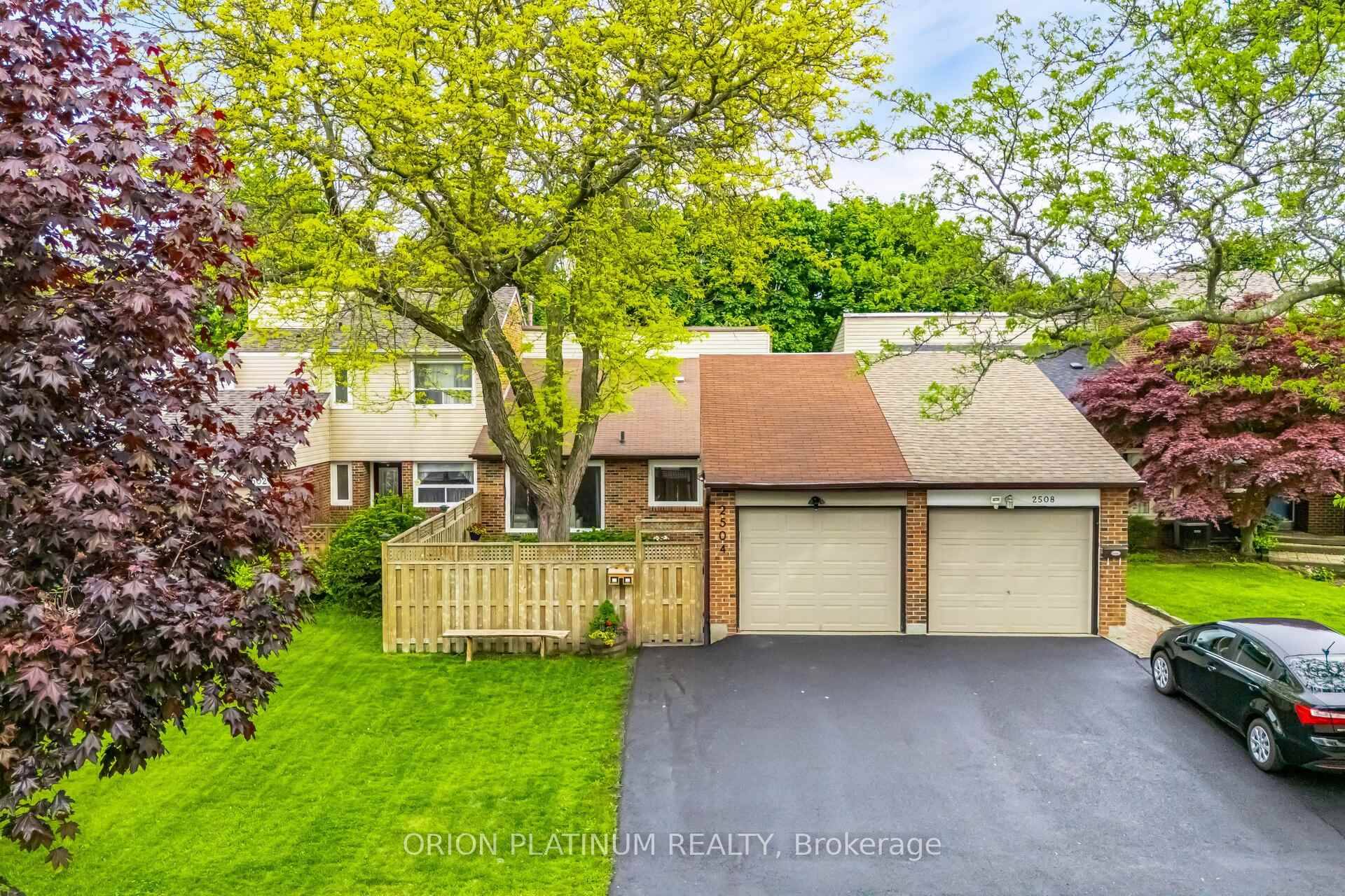 Welcome to 2504 Mainroyal Street, a beautifully upgraded 3 1 bedroom, 3 bathroom semi detached home located in the heart of Erin Mills.